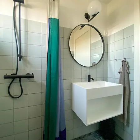 Modernized A-Frame House Near Saksild Beach 欧德尔