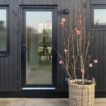 Modernized A-Frame House Near Saksild Beach * 欧德尔