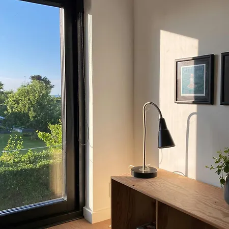 Modernized A-frame House Near Saksild Tatil Evi *