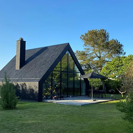 Vakantiehuis Modernized A-Frame House Near Saksild Beach Odder