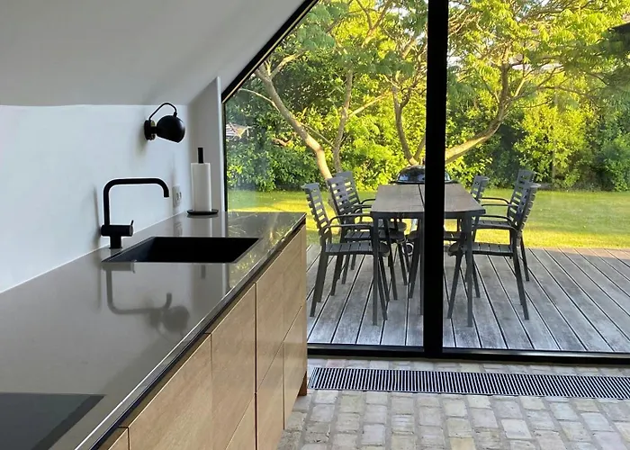 Modernized A-frame House Near Saksild Сasa de vacaciones