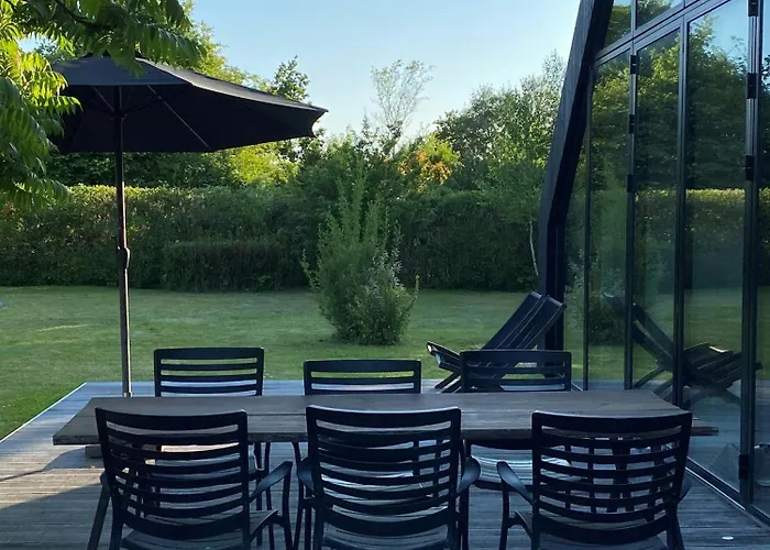 Сasa de vacaciones Modernized A-frame House Near Saksild